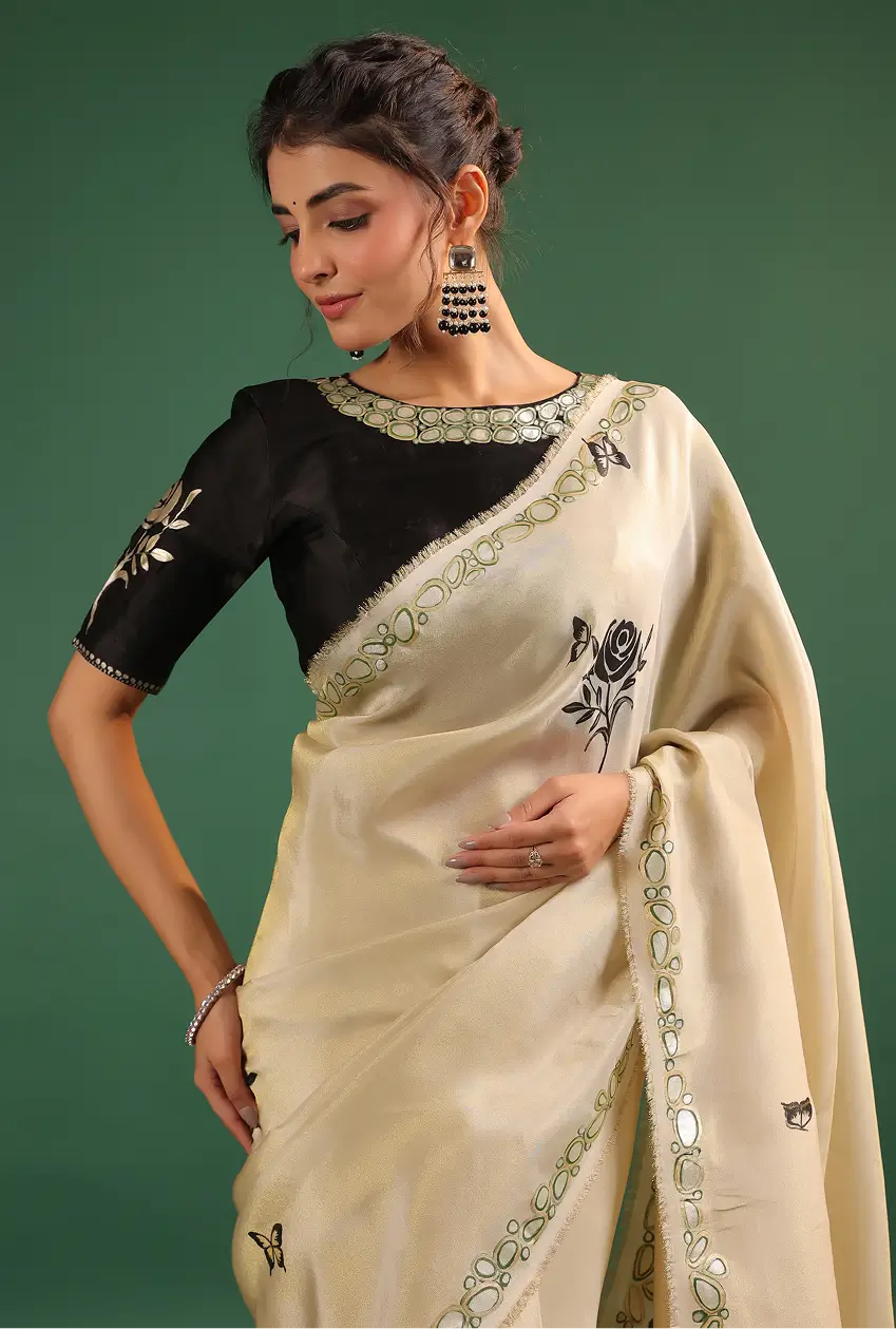 THE BLACK ROSES JEWELS