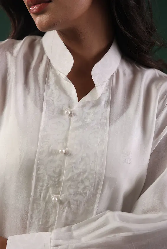 Monochrome white shirt 1